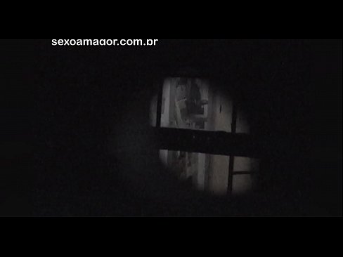 ❤️ Blondie cicingeun dirékam pidéo ku voyeur lingkungan disumputkeun tukangeun bata kerung ❤ Video anal di urang